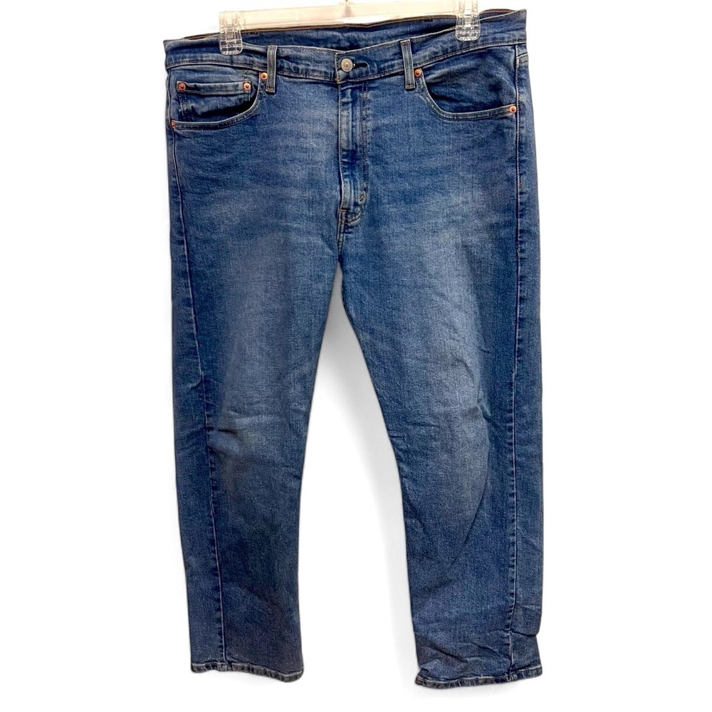 LEVI'S 505 straight leg faded men’s jeans size 38 30
